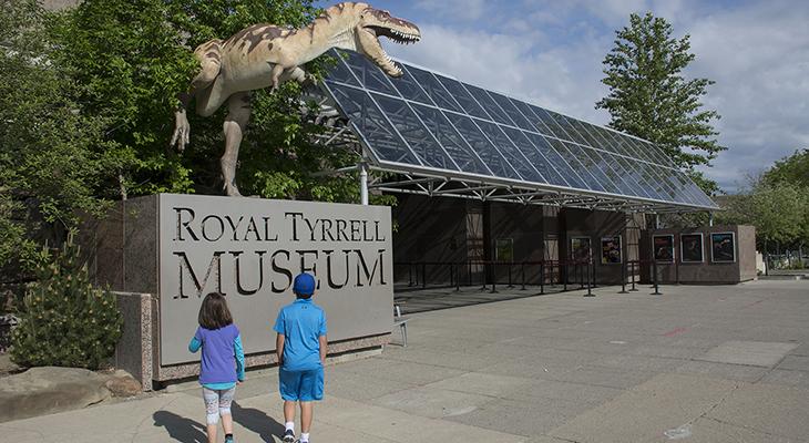 entrance_to_the_museum